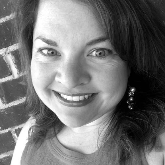 Meet your Posher, Candace - Picture 1 of 1